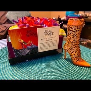 Just the Right Shoe by Raine